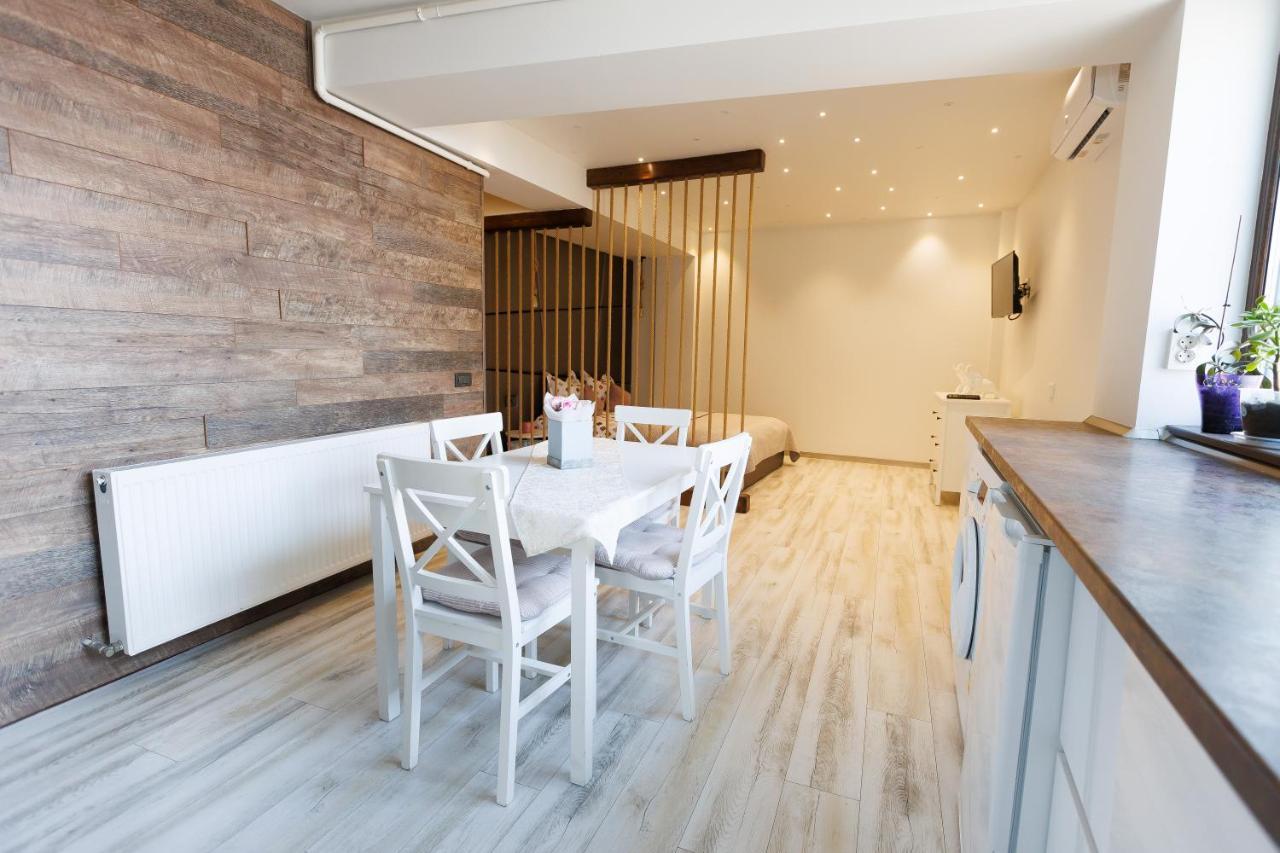 Archi S Lounge Apartment กาลาจิ ภายนอก รูปภาพ